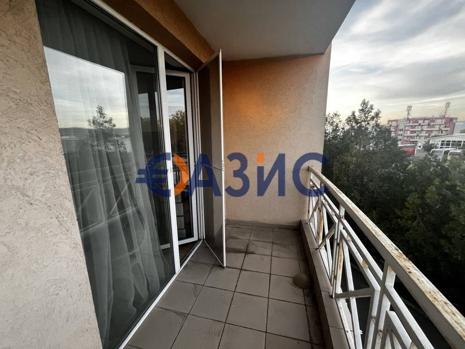 Продава се Двустаен апартамент в к.к. Слънчев бряг - 39 кв.м за 1204 €/кв.м - Снимка #12