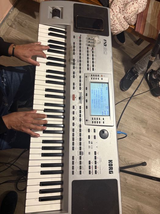 KORG PA80 в добро състояние много зареден