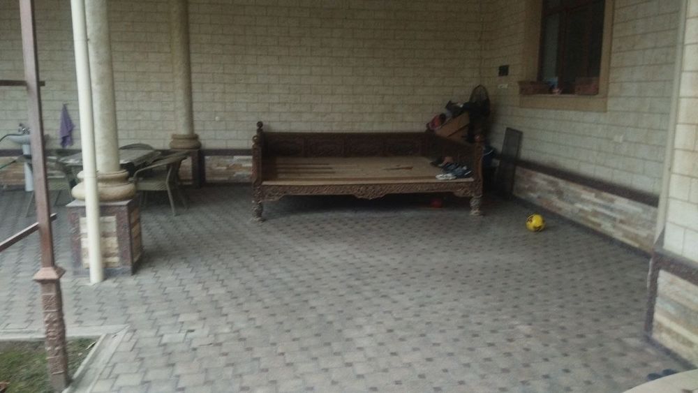 Srochna uy sotiladi sabzavot mahallasida.