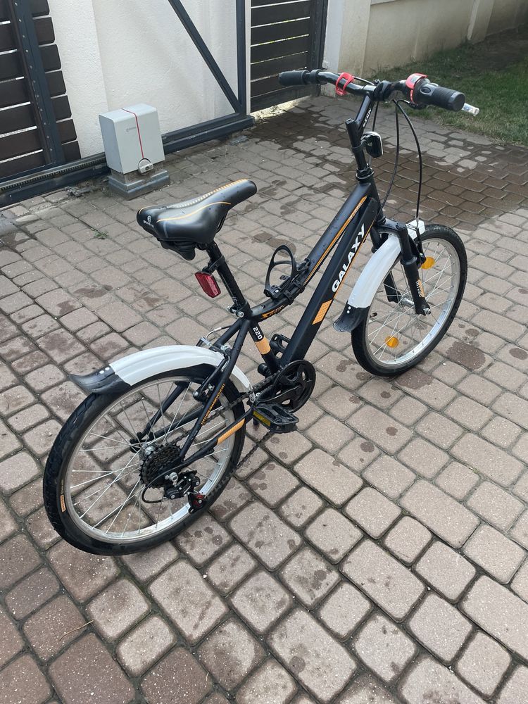 Vând bicicletă GALAXI neagră