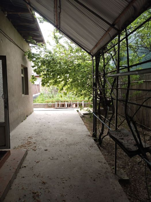 Назарбек камитерн участок 3 сот 2 комн  семья