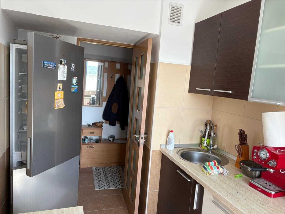 închiriez apartament Plopeni