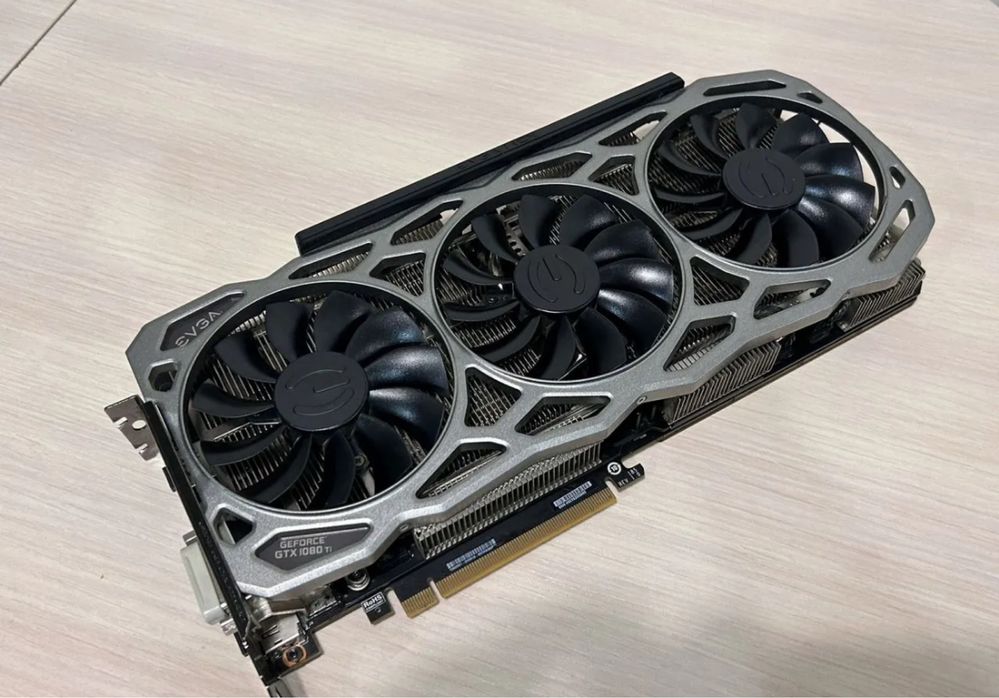 Видеокарта EVGA GTX 1080 Ti 11GB Geforce