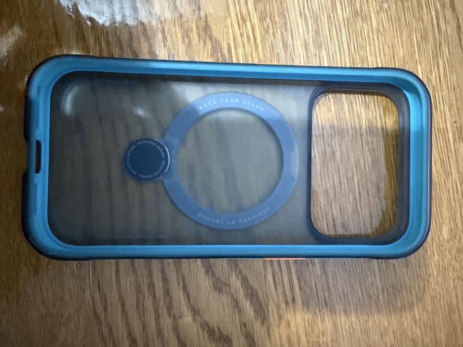 Vand husa Torras pentru Iphone 17 pro