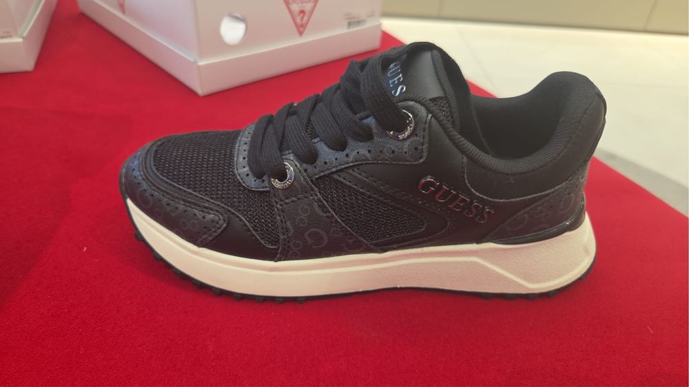 Adidasi Guess de dama