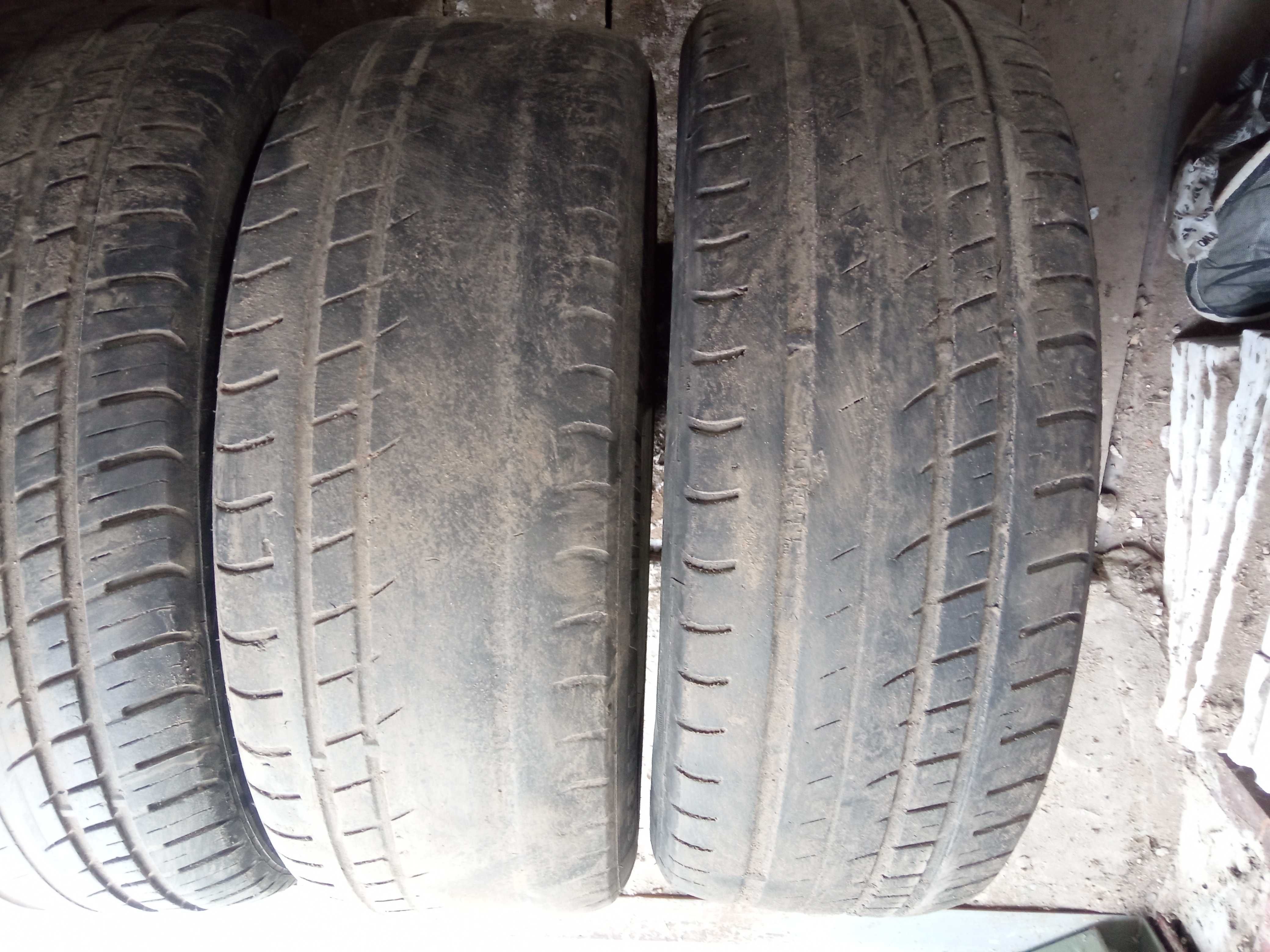 Продам 2 комплекта летних шин 205/55 R16 (смотреть описание)