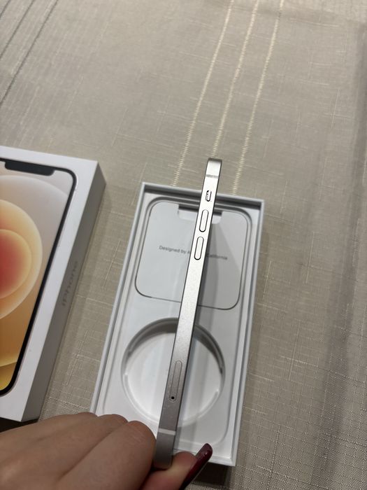 Iphone 12 в много добро състояние