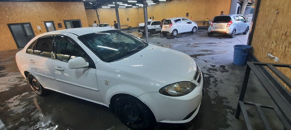 Gentra sotiladi.