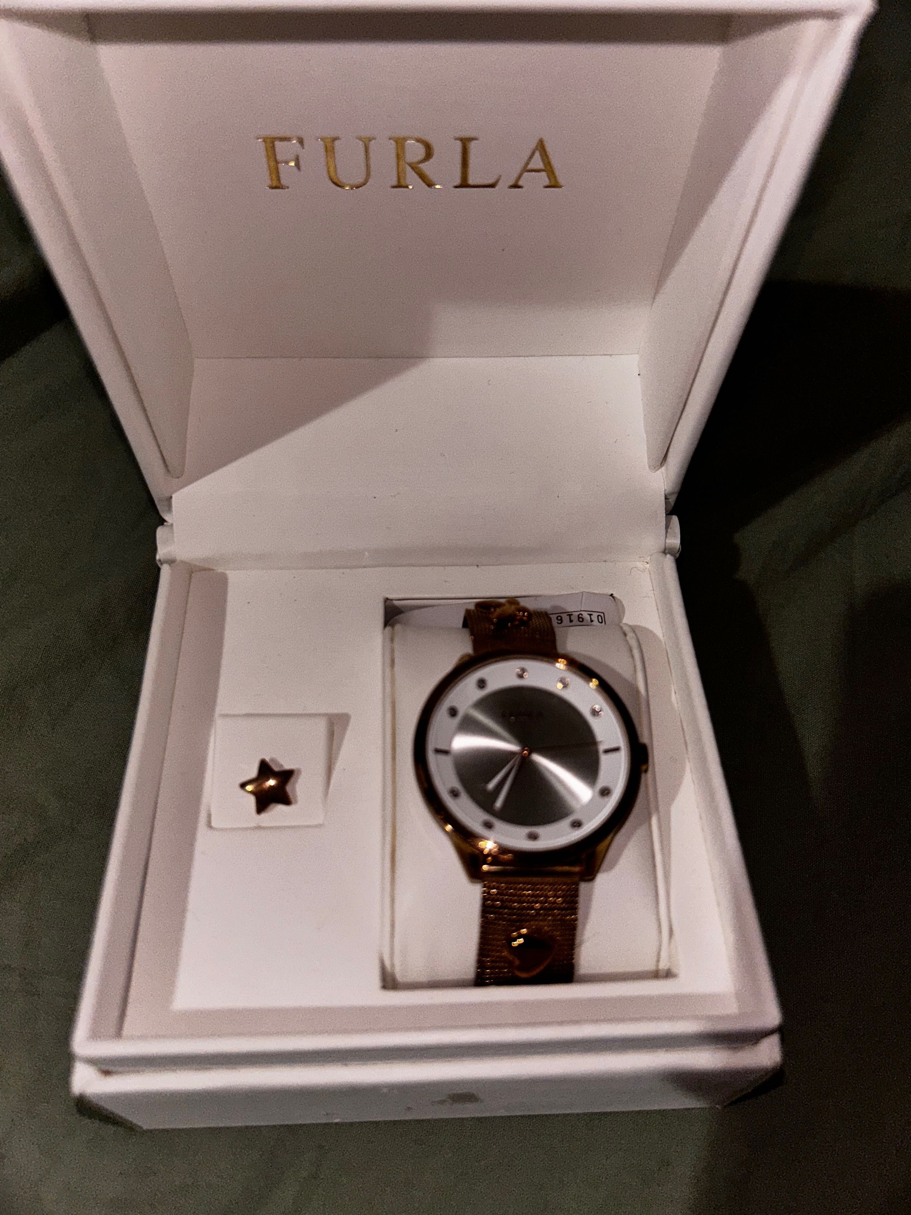Часовник Furla- запазен