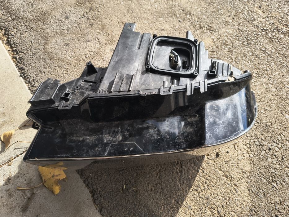 Десен дайнамик фар за БМВ х3 bmw x3 e83 face фейс