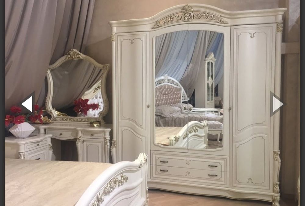 Спальный гарнитур