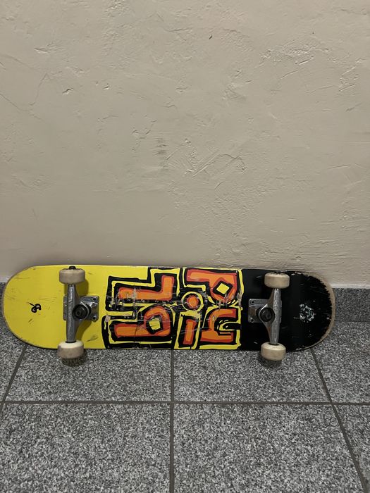 Skateboard