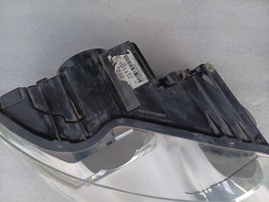 Десен фар за VW Touareg / Туарег 2007-2010г.