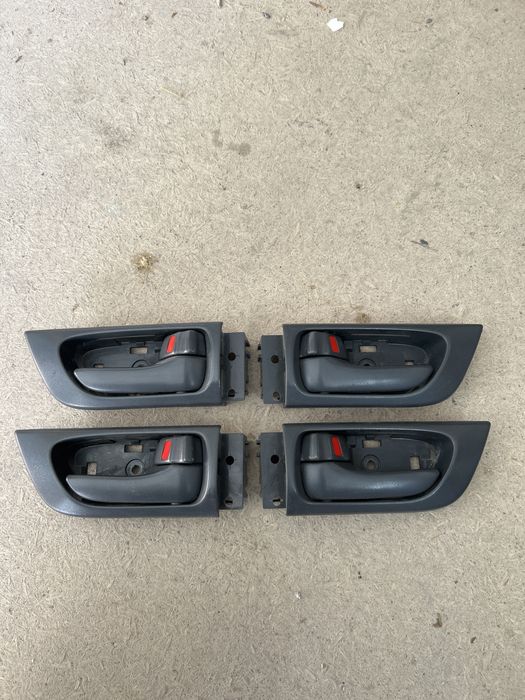 Внутреный ручка дверной прадо120