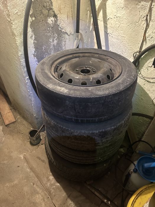 Vând jante tablă logan sandero 185 / 65 / r15 stare bună