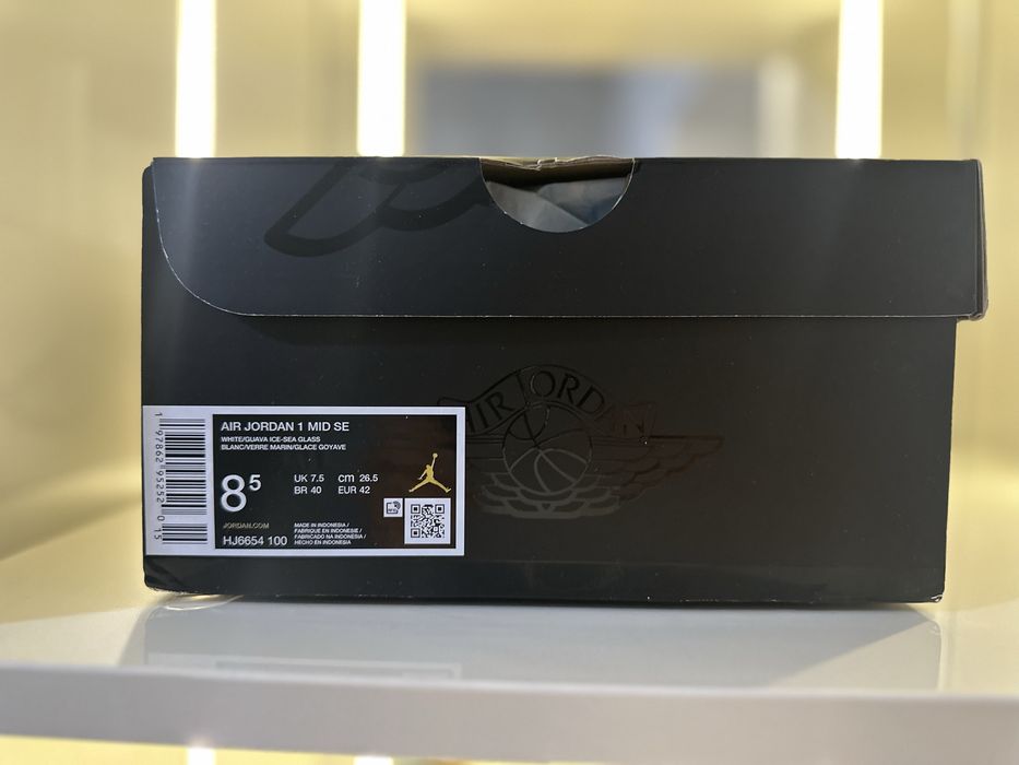 Air Jordan 1 Mid SE “White/Guava Ice/Sea Glass