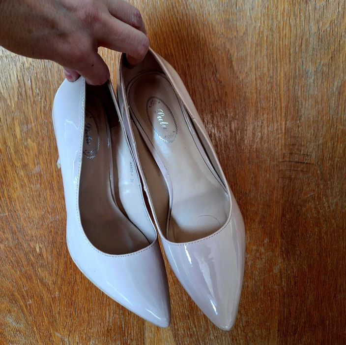 Pantofi nude, nr 39
