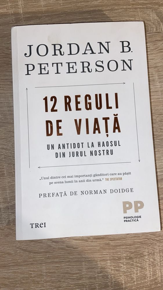 Vând doua cărți “Cuvinte care schimbă minți” și “12 reguli de viață”