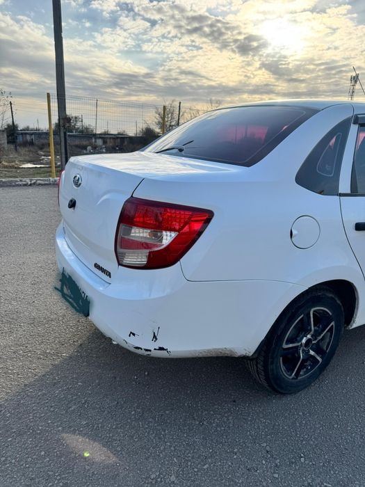 Машина жаксы кишкене царапина лары бар