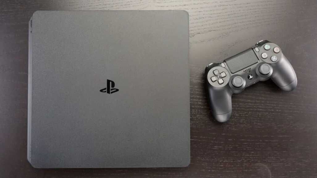 Продам прошитую PS4 SLIM 512GB