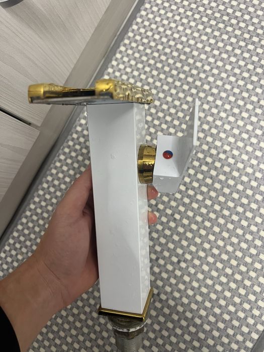 Светещ Смесител за баня/мивка, фонтан