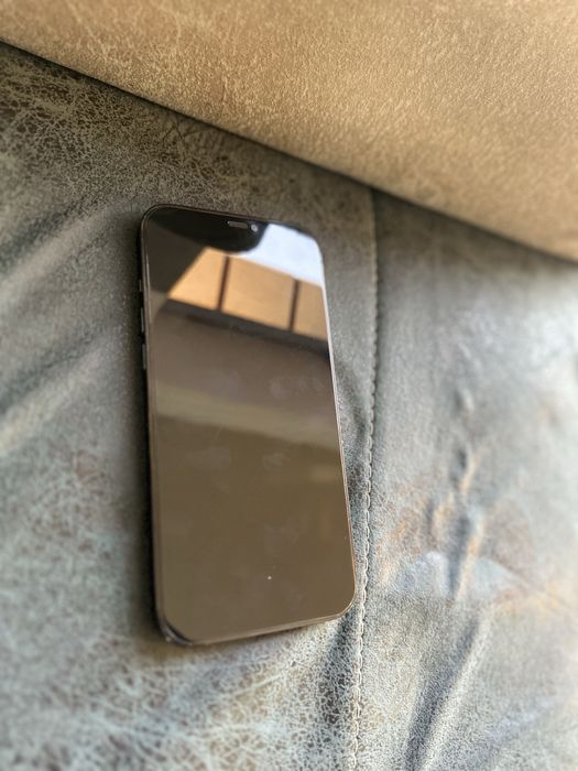 Iphone 12 pro max sotladi