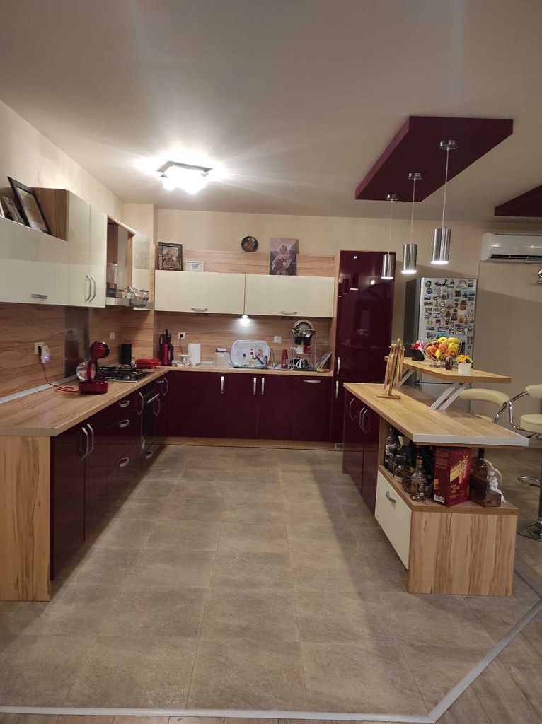 Продава се Къща в Стара Загора, Студентско градче - 300 кв.м за 412 €/кв.м - Снимка #4