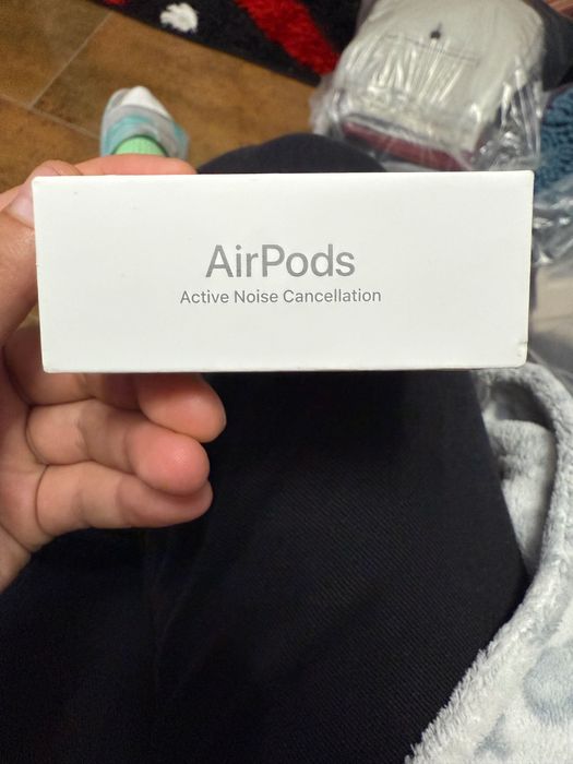 AirPods 4 with Active Nosie Concellation