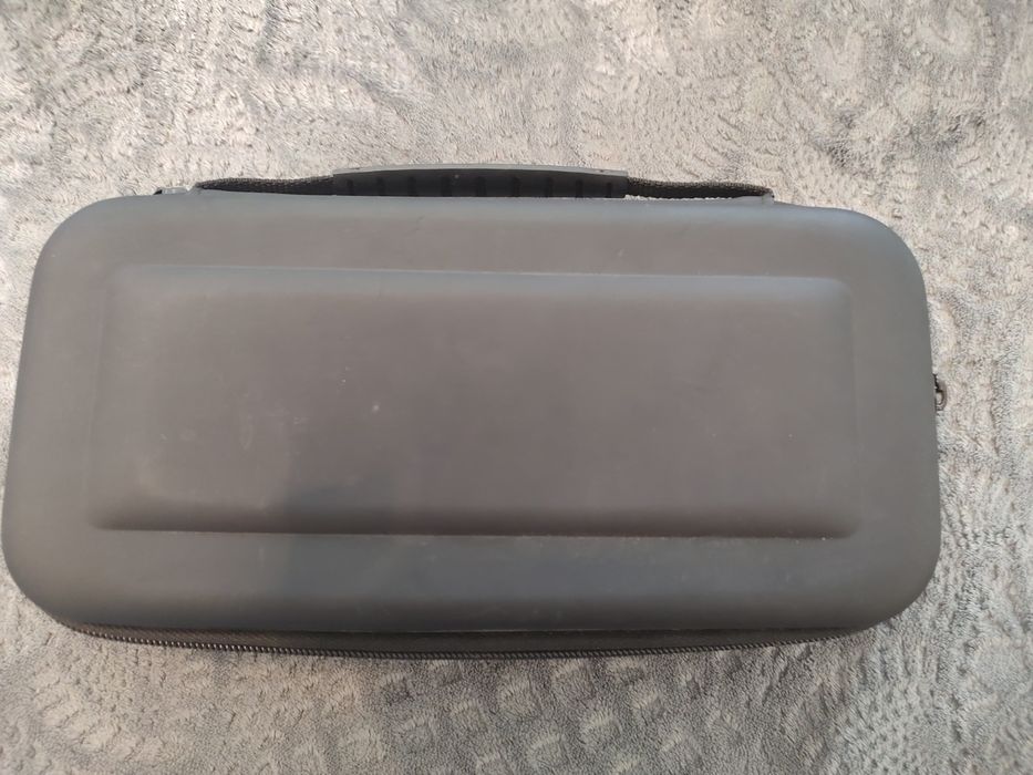 Nintendo switch + cutie de transport și card microSD de 256gb