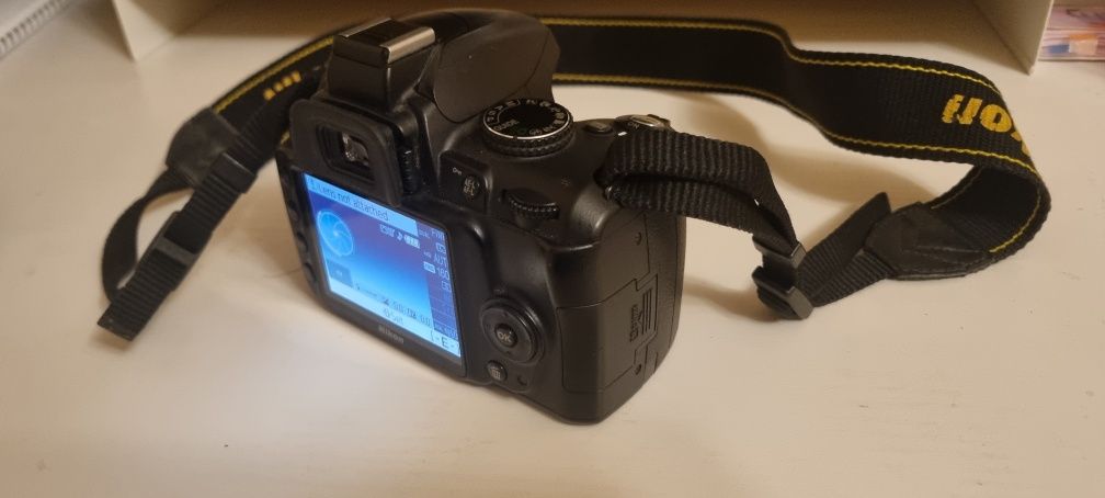 Фотоапарат Nikon D3000
