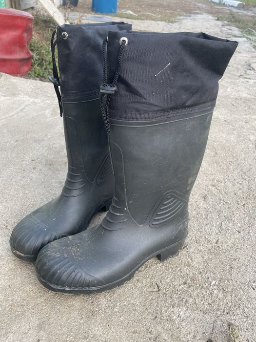 Продам сапоги  мужские резиновые, новые