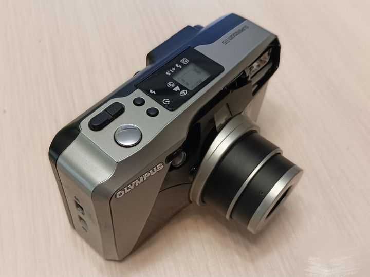 Фотоаппарат пленочный камера Olympus Superzoom 115.
