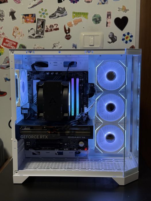 PC Gaming RGB RTX 4070ti i7 13700k 32gb