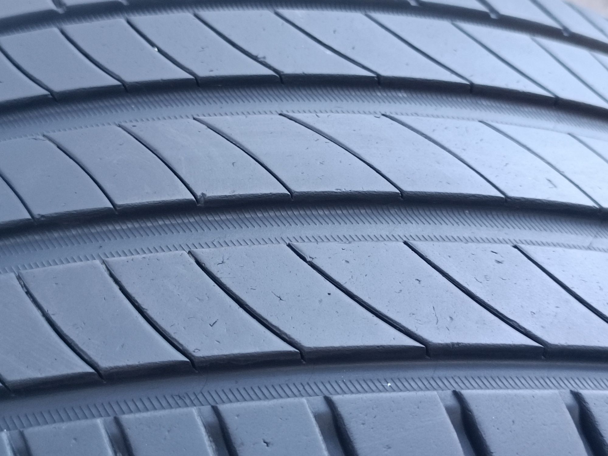 245/40/18 Michelin Дот 1023