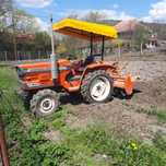 Vând tractor Hinomoto E1804