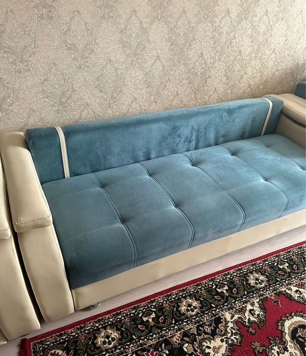 Диван и 2 кресла отличного качества в хорошем состоянии