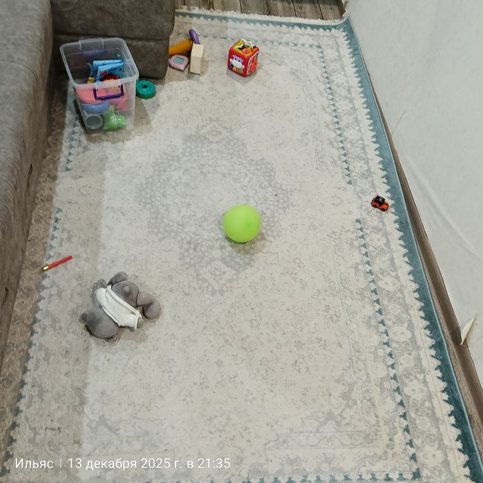 Продается ковер в хорошем состоянии