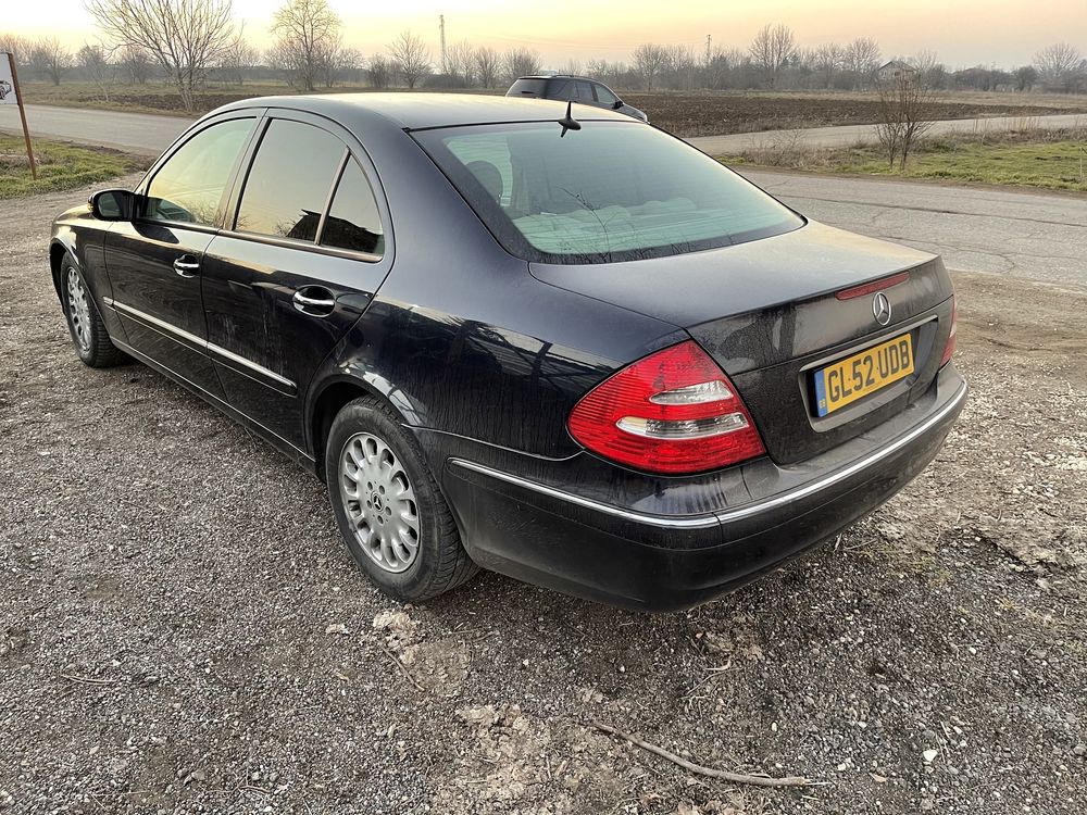 Mercedes E320 на части