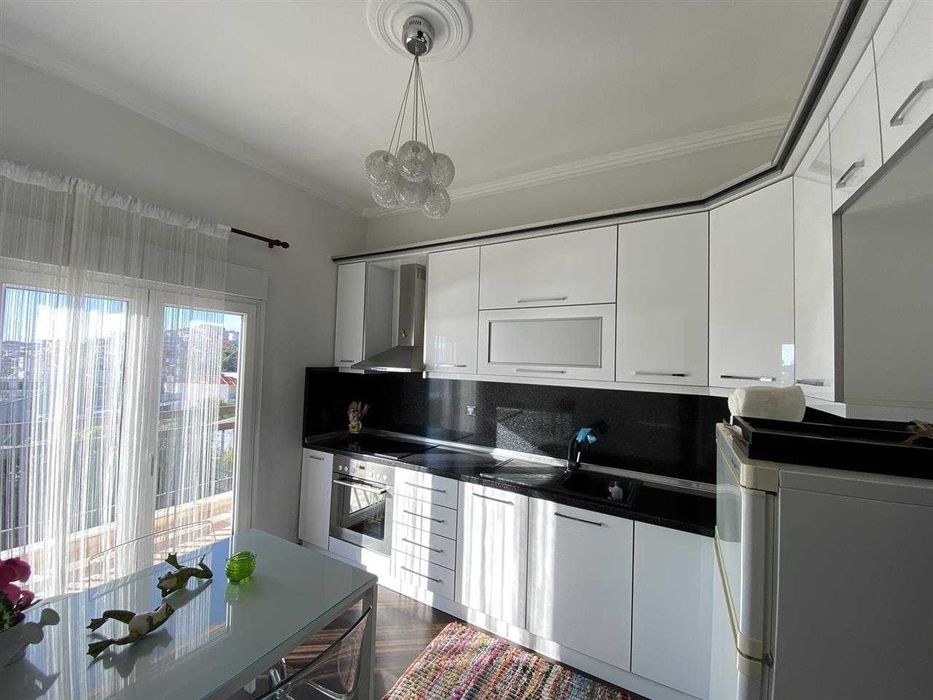 Дава се под наем Двустаен апартамент в Бургас, Лазур - 67 кв.м за 153 € - Снимка #3