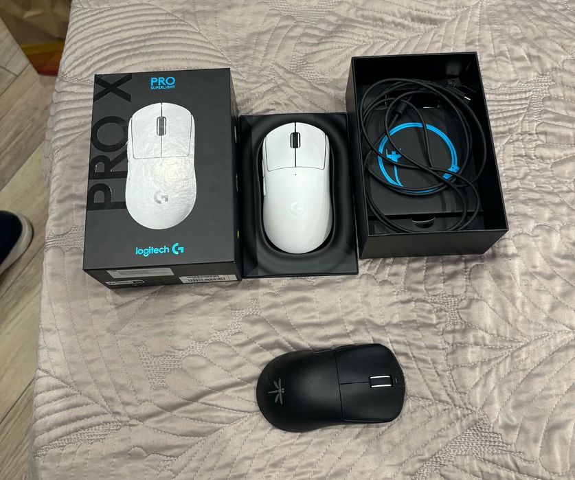 Мышь Logitech G Pro X Superlight белая