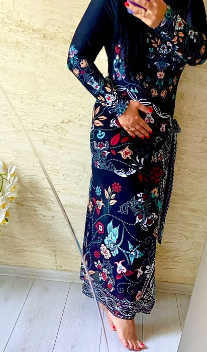 Бански с дълъг ръкав и парео-Намален