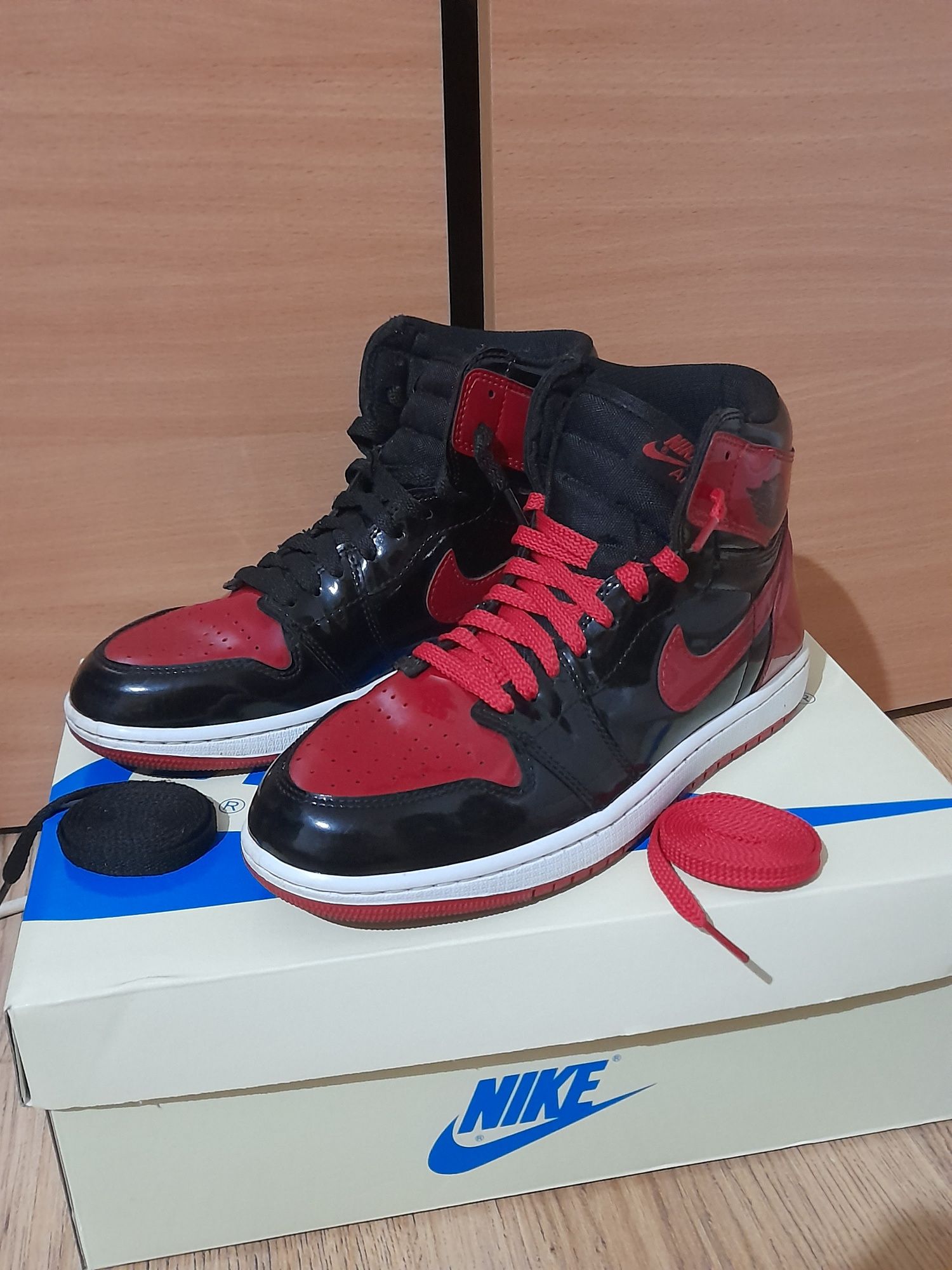 Jordan 1 patent brad