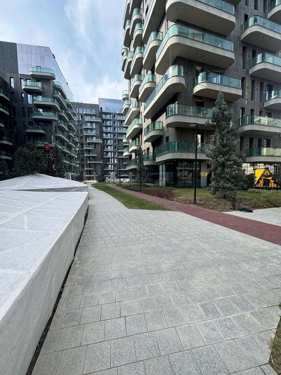 Parkwood Продается 2 комнатная коробка Госпитальный Мирабад