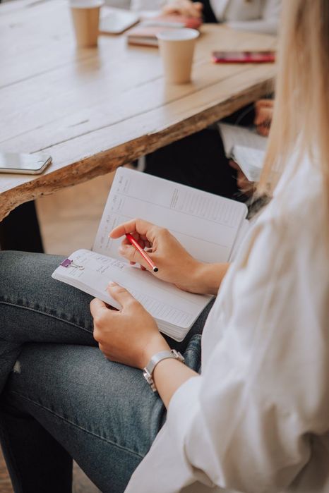 Женский психолог(онлайн-консультации: эмоции, отношения,самооценка),