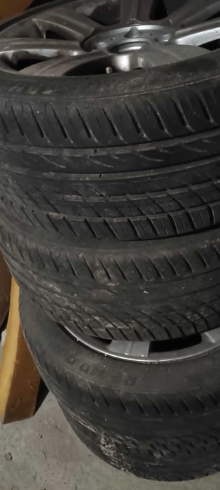 Продавам джанти с гуми за BMW