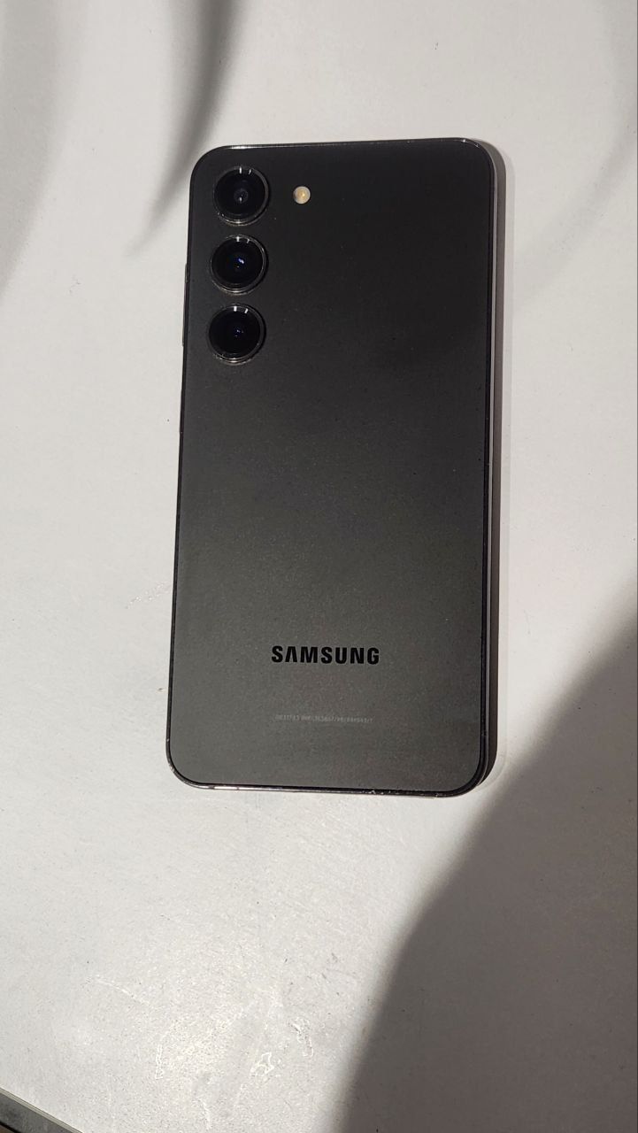 Samsung S 23 8/512