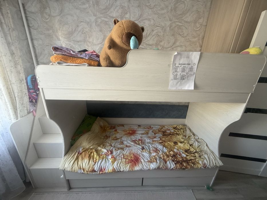Продам кровать детскую( подростковую)