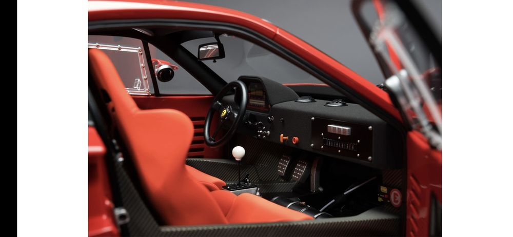 FERRARI F40 1:8 diecast