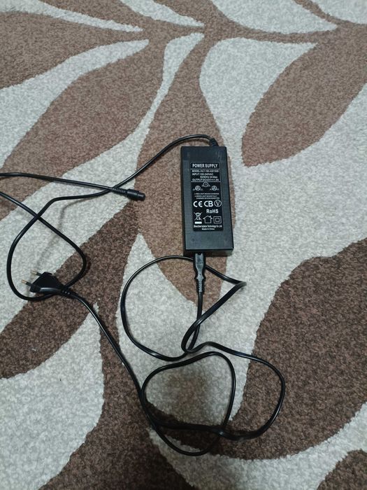 Vând Hoverboard rosu perfect funcțional