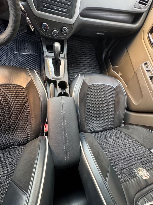 Cobalt yangi dizayn bar mersnikiga oxwab ketadi